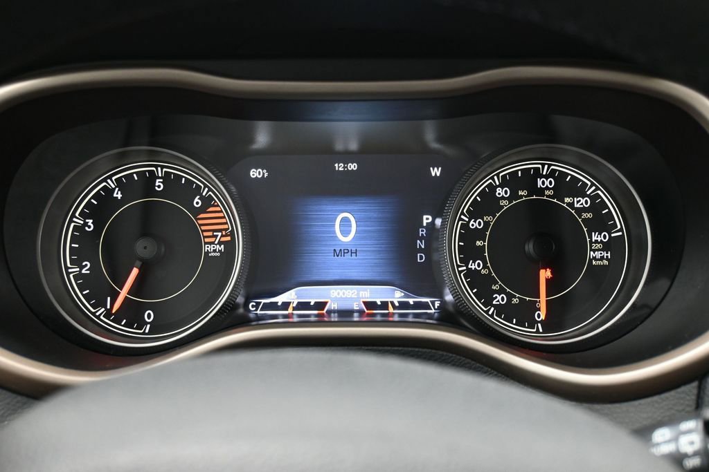 Used 2016 Jeep Cherokee Limited AWD/4WD image 26