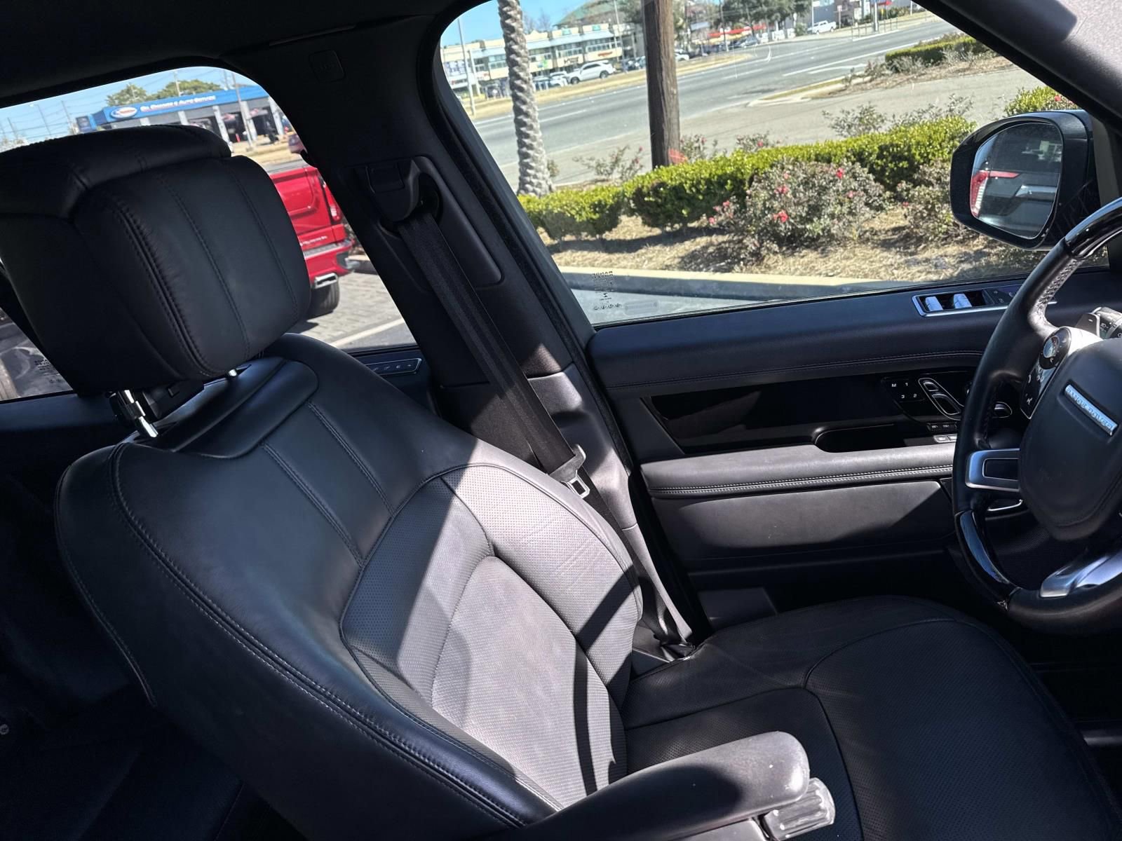 Used 2022 Land Rover Range Rover Westminster Edition image 11