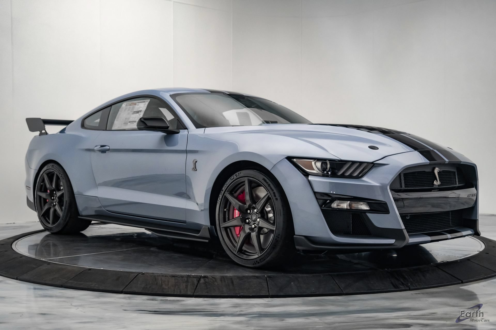 Used 2022 Ford Mustang Shelby GT500 w/ Carbon Fiber Track Pack RWD image 22