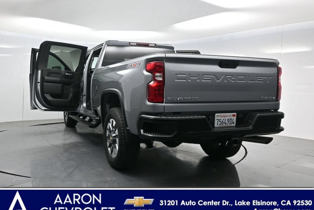 Used 2025 Chevrolet Silverado 2500 Custom w/ Custom Convenience Package AWD/4WD image 3