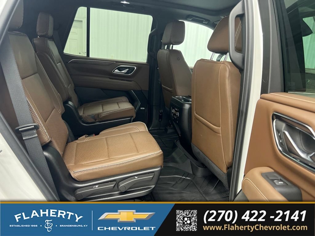 Used 2024 Chevrolet Tahoe High Country AWD/4WD image 13