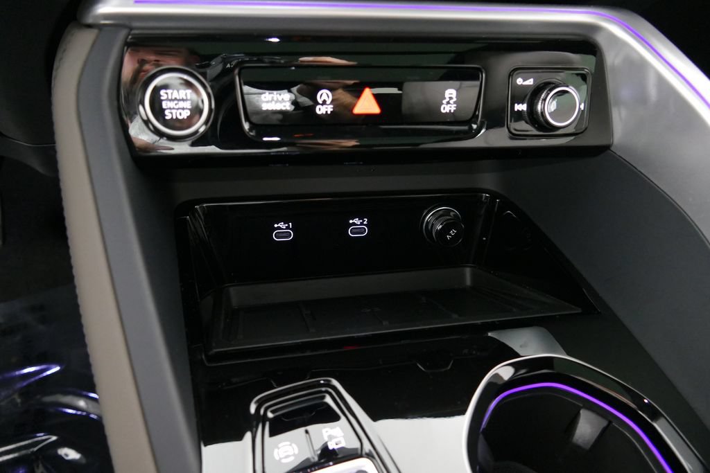 Certified 2025 Audi Q5 Premium w/ Convenience Package AWD/4WD image 19