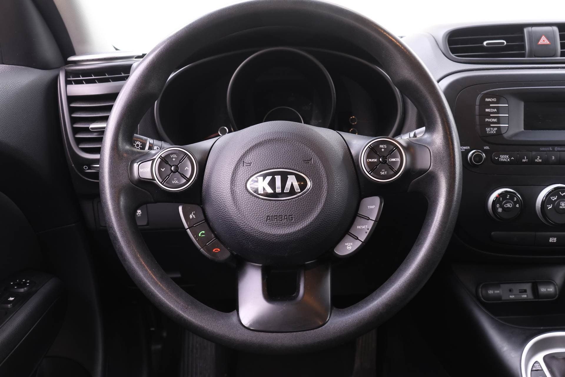 Used 2015 Kia Soul + image 13