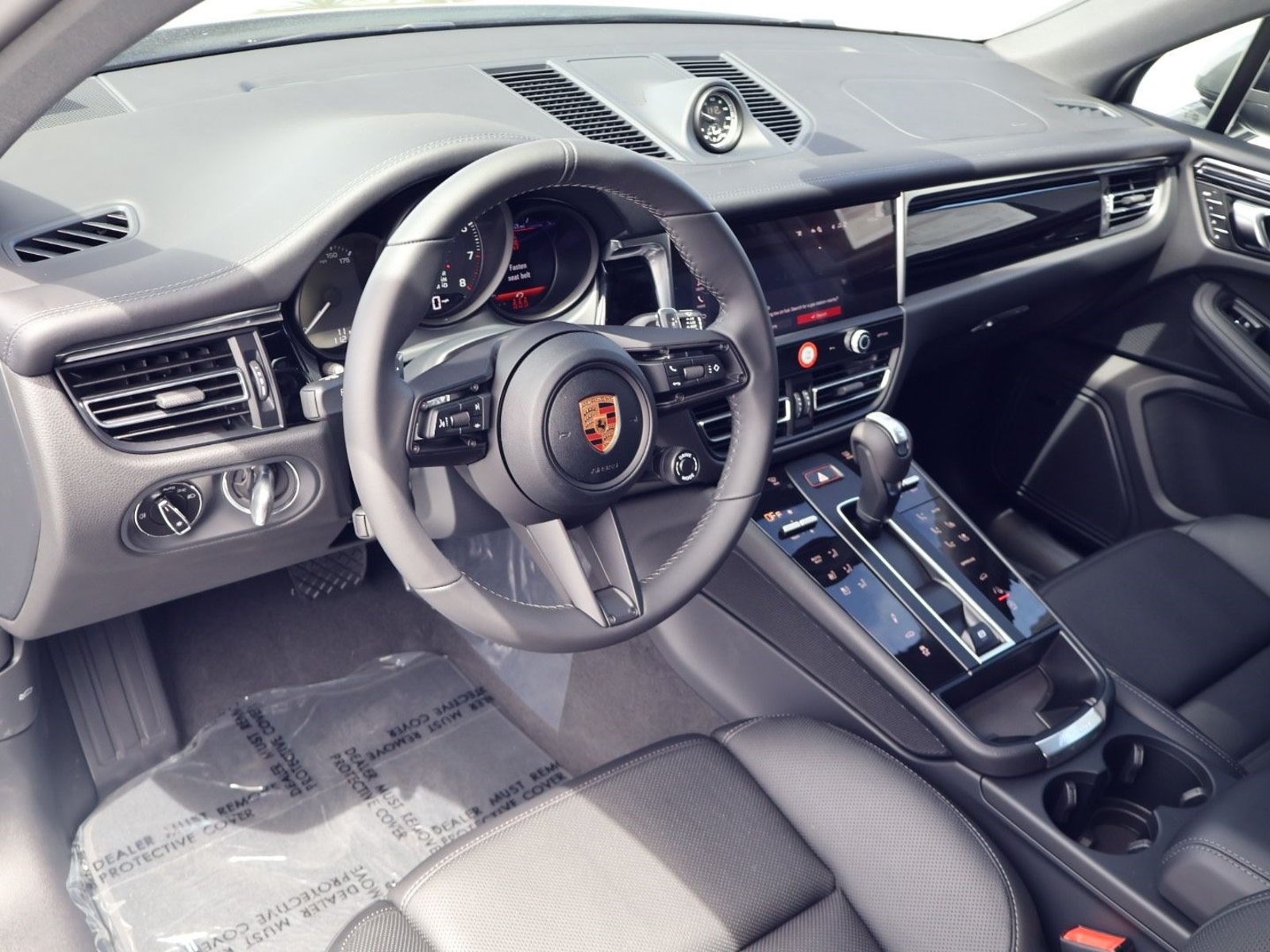 New 2026 Porsche Macan Turbo AWD/4WD image 4