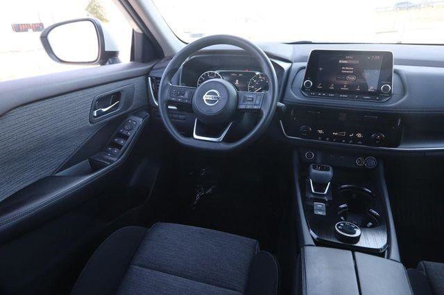 Used 2021 Nissan Rogue SV image 20