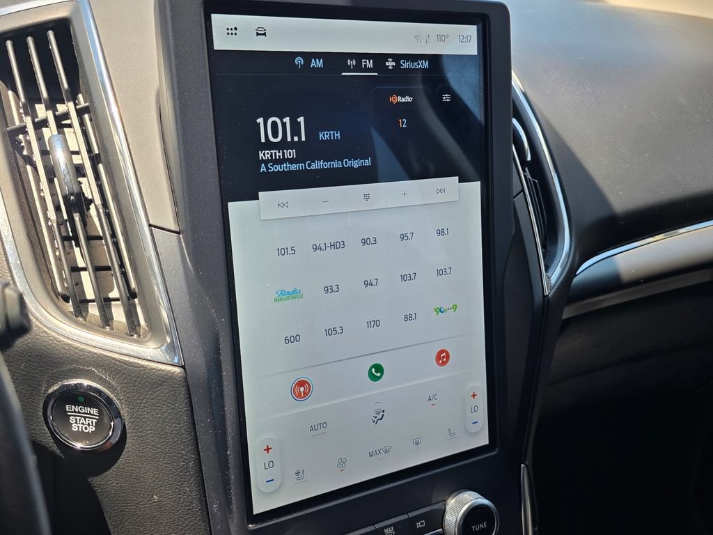 Used 2022 Ford Edge Titanium AWD/4WD image 25