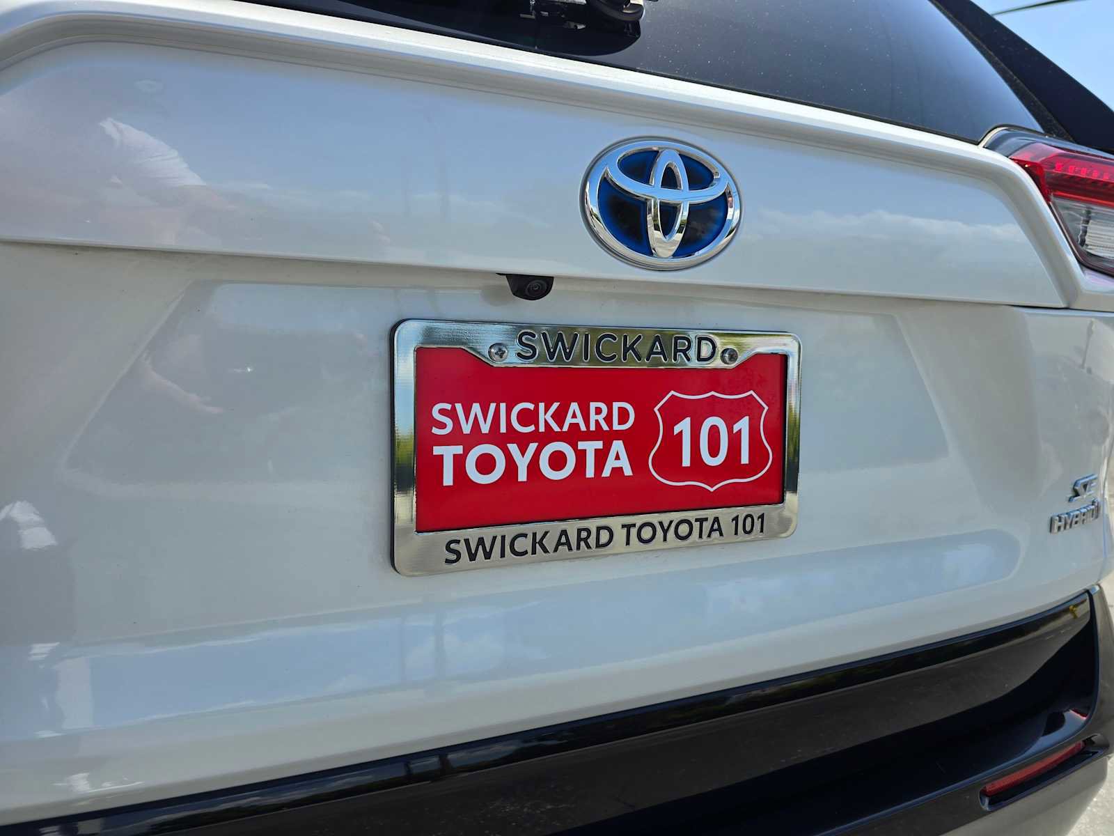 Used 2023 Toyota RAV4 SE w/ Convenience Package AWD/4WD image 16