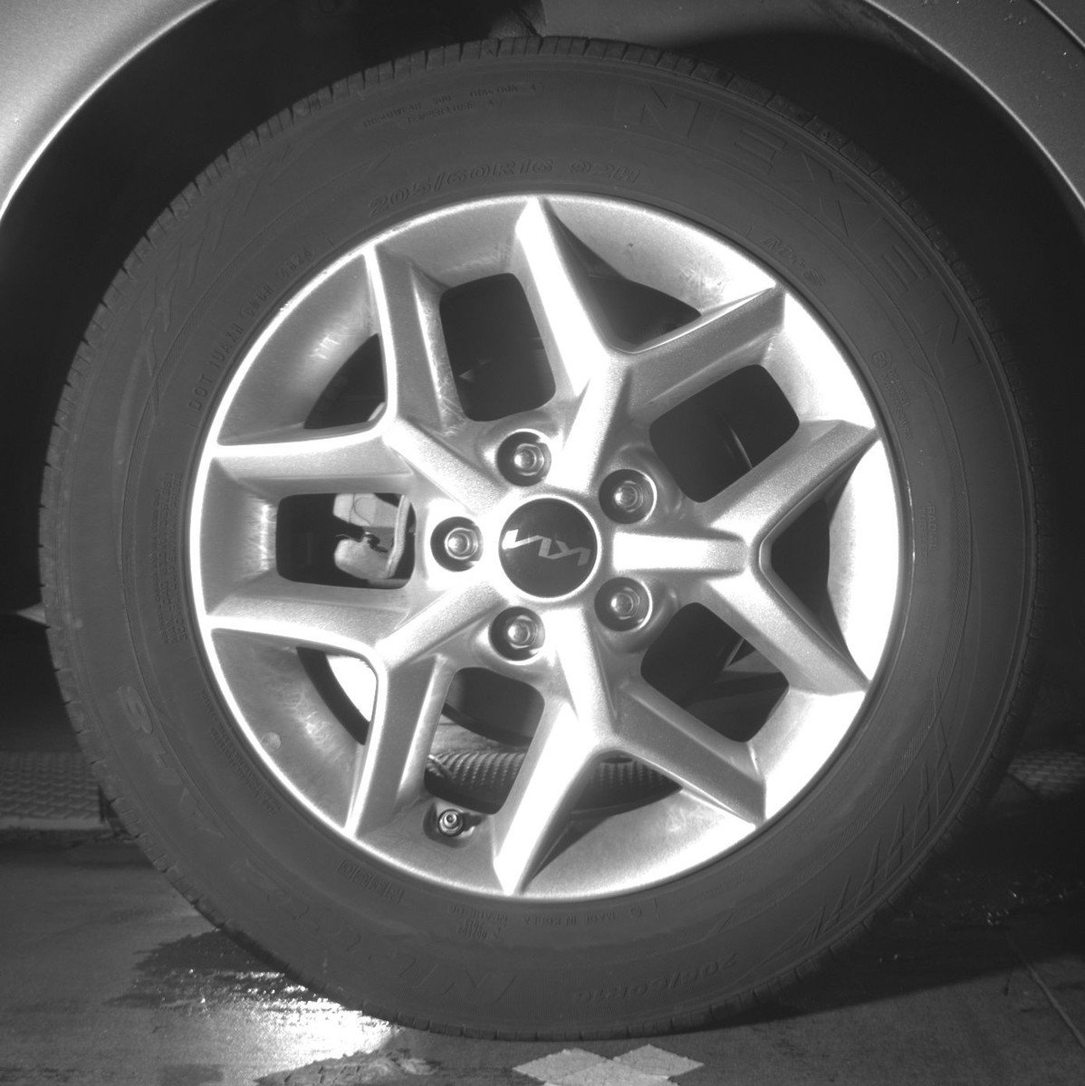 Used 2025 Kia Soul LX w/ LX Technology Package FWD image 15