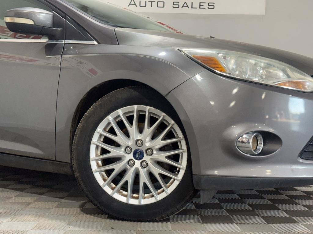 Used 2012 Ford Focus SEL FWD image 1