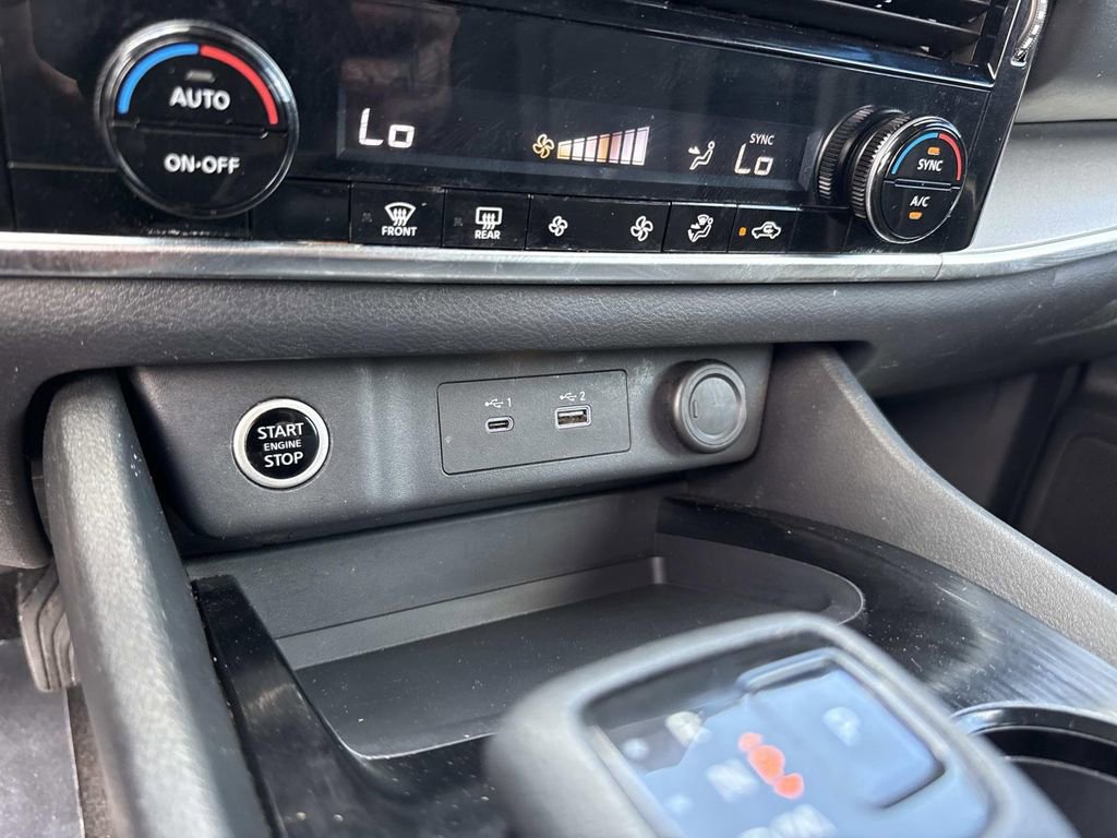 Certified 2021 Nissan Rogue SV image 27