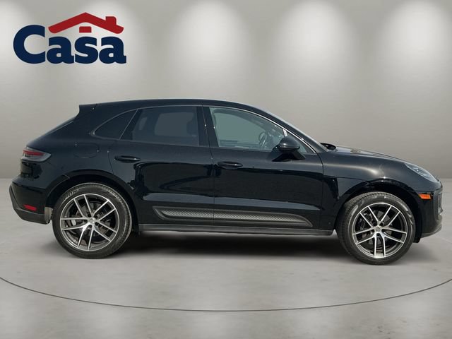 Used 2025 Porsche Macan AWD/4WD image 7