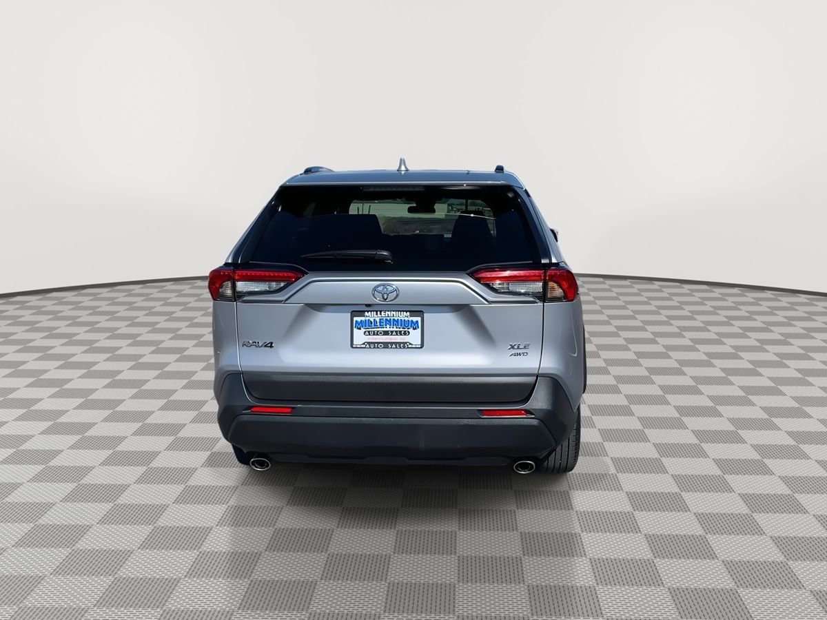Used 2025 Toyota RAV4 XLE AWD/4WD image 6