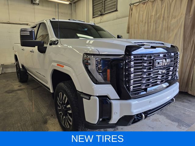 Used 2025 GMC Sierra 3500 Denali Ultimate image 4