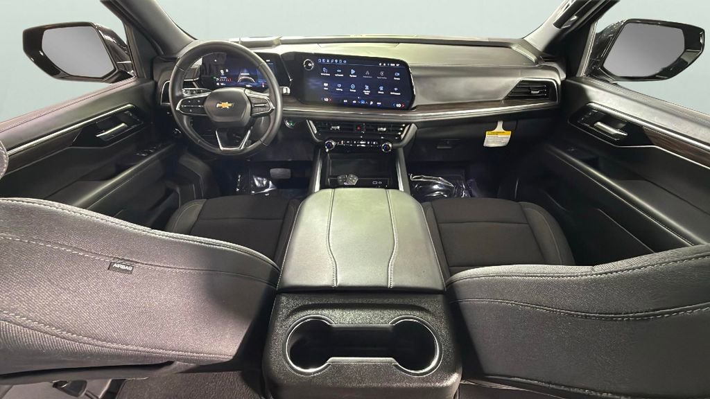 Certified 2025 Chevrolet Suburban LS image 36