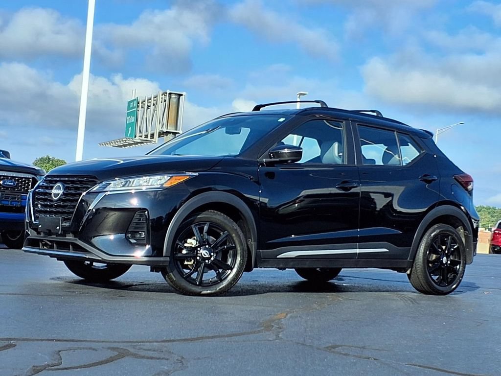 Used 2024 Nissan Kicks SR w/ SR Premium Package FWD image 2