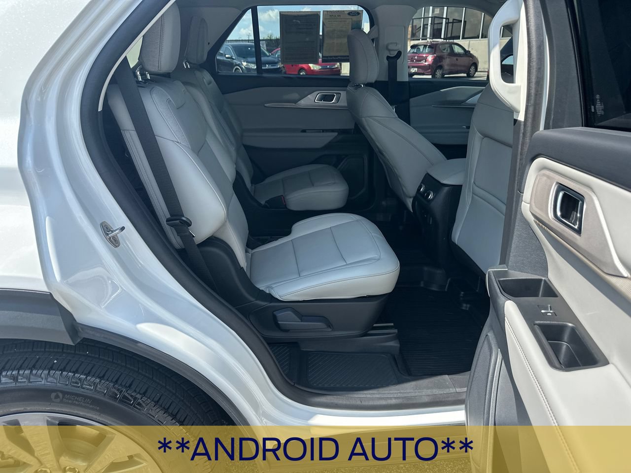 Used 2025 Ford Explorer Active w/ Active Comfort Package AWD/4WD image 17