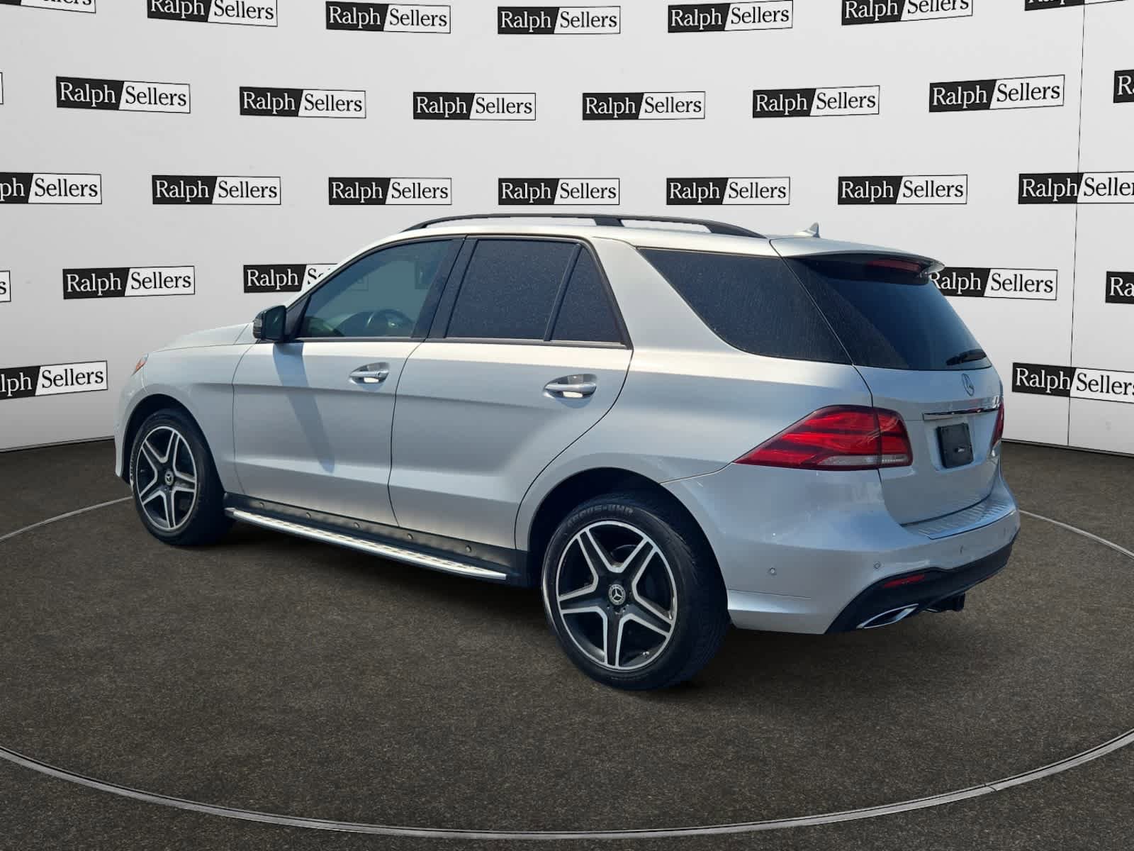Used 2018 Mercedes-Benz GLE 350 4MATIC image 4