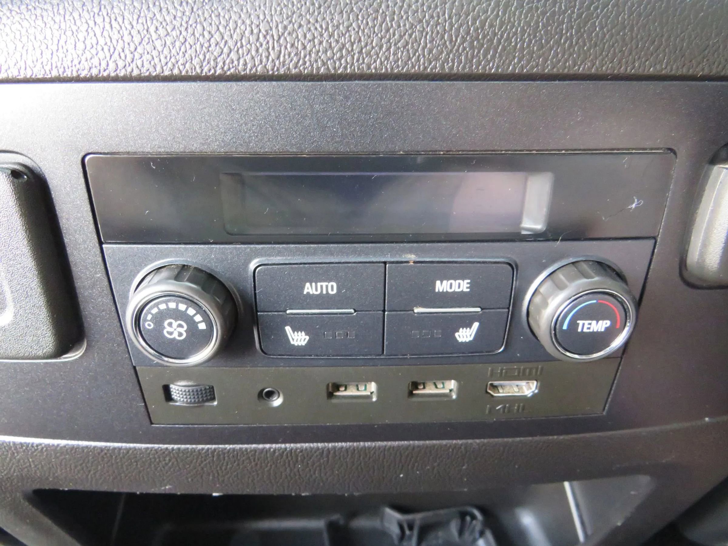 Used 2019 GMC Yukon XL SLT image 48