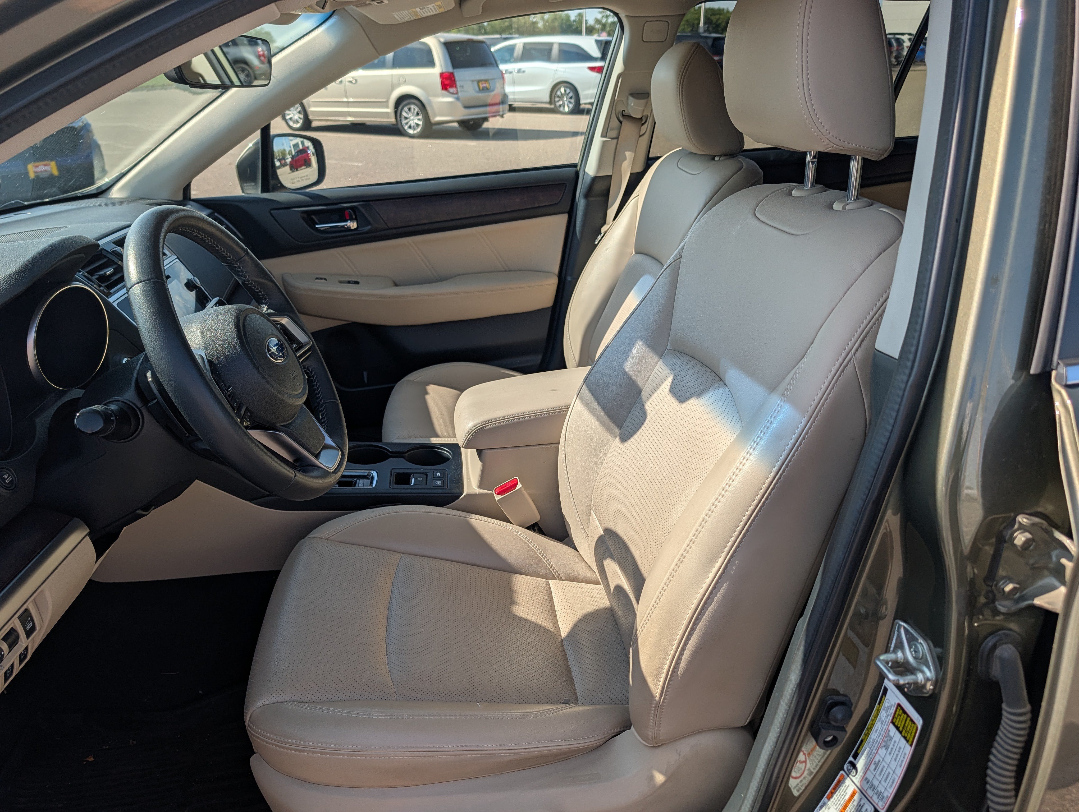 Used 2019 Subaru Outback 2.5i Limited AWD/4WD image 7