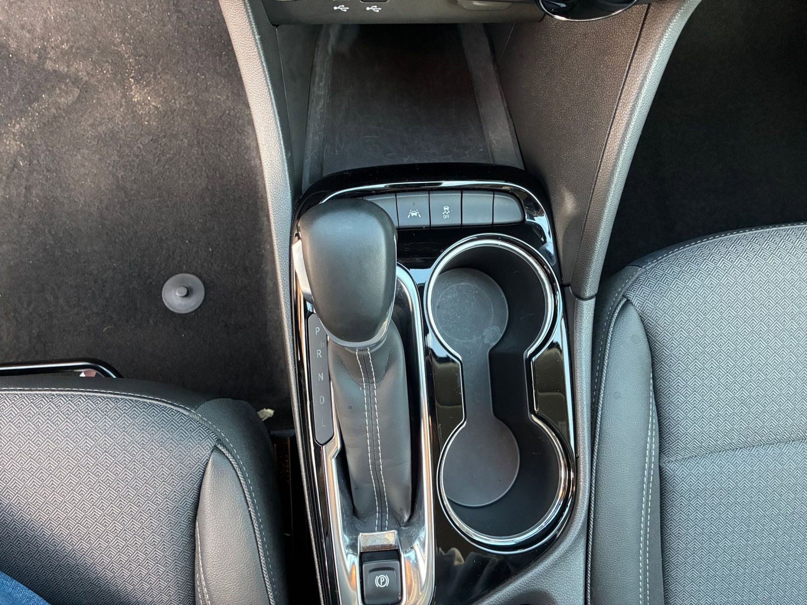 Used 2025 Buick Encore GX Preferred image 39