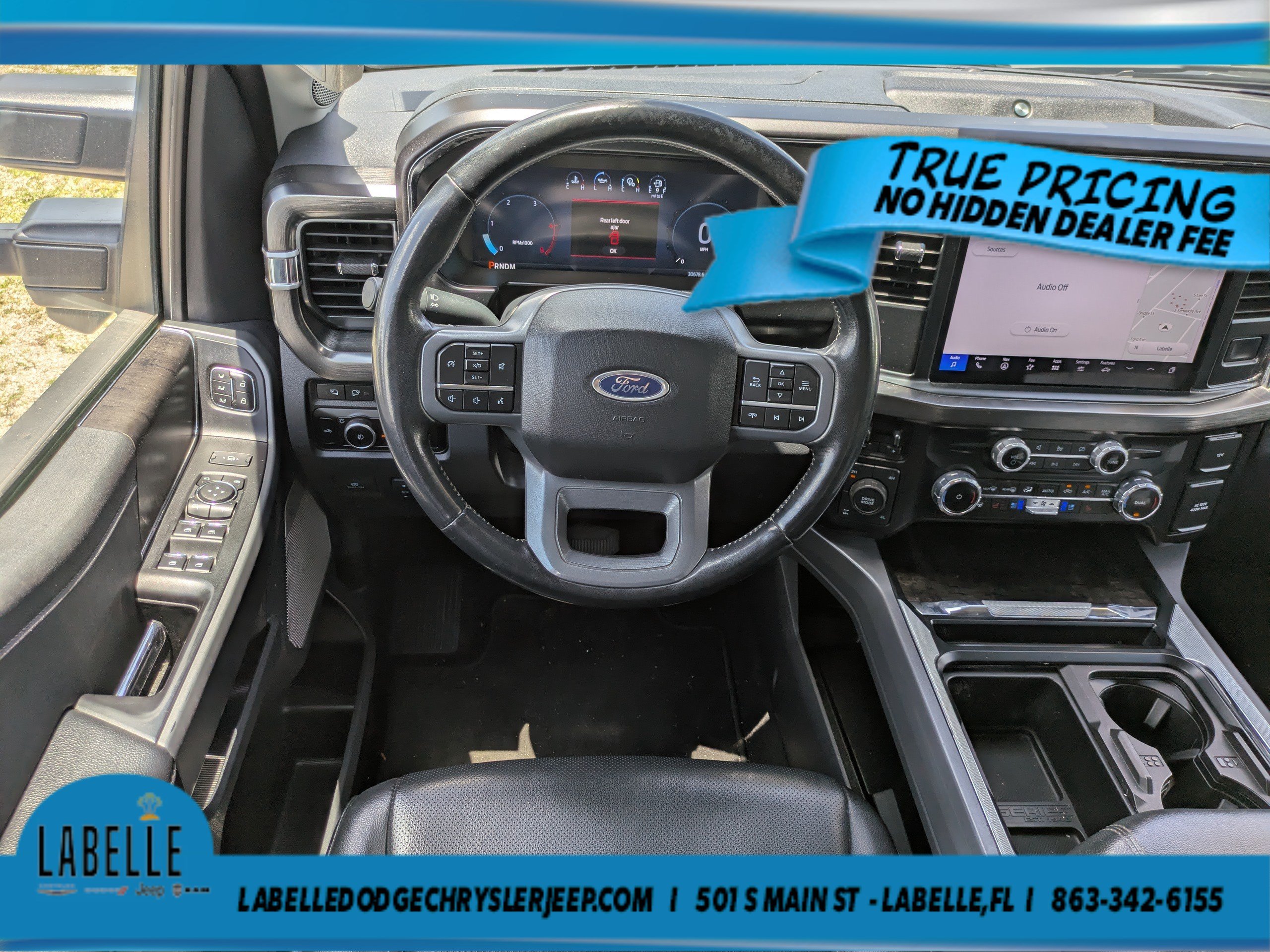 Used 2023 Ford F250 4x4 Crew Cab Super Duty image 15