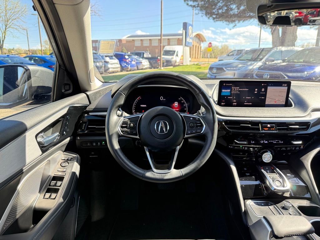 Used 2024 Acura MDX SH-AWD w/ Technology Package image 2