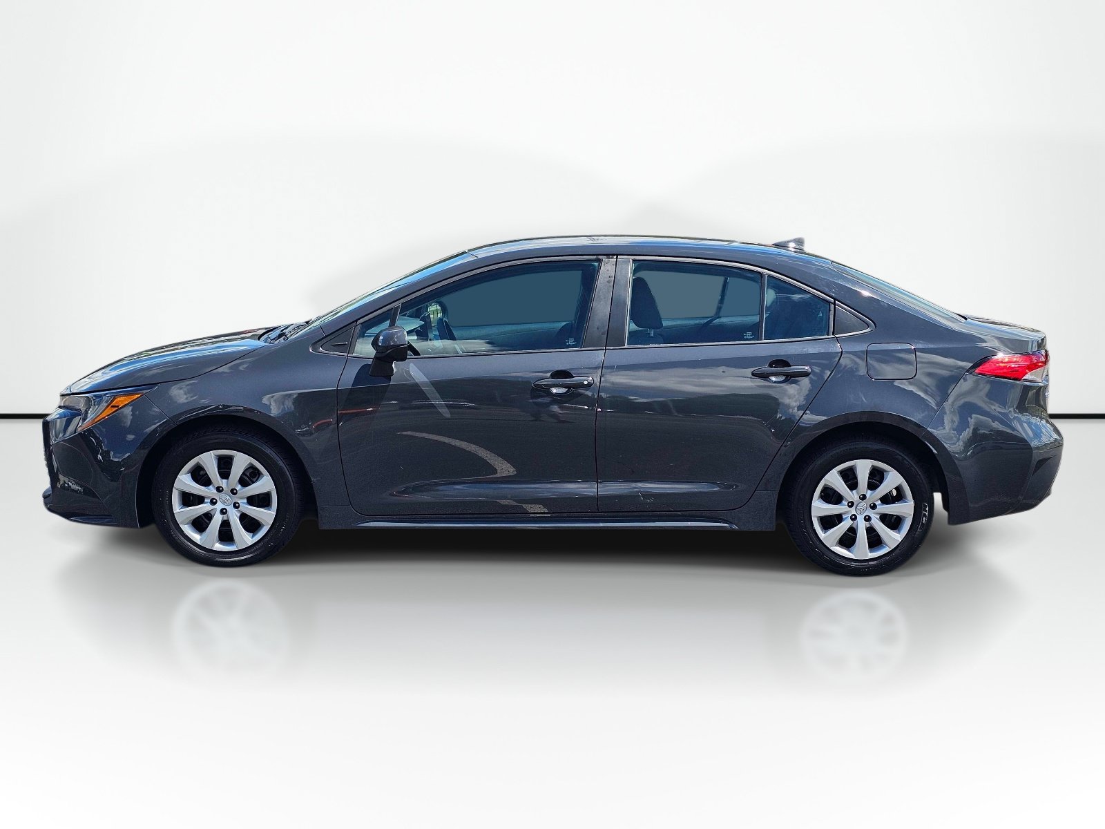 Used 2023 Toyota Corolla LE FWD image 12