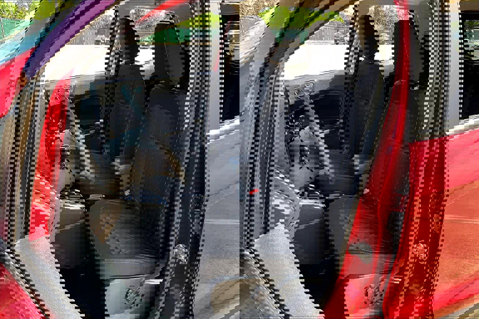 Used 2020 Ford EcoSport SE w/ SE Convenience Package image 8