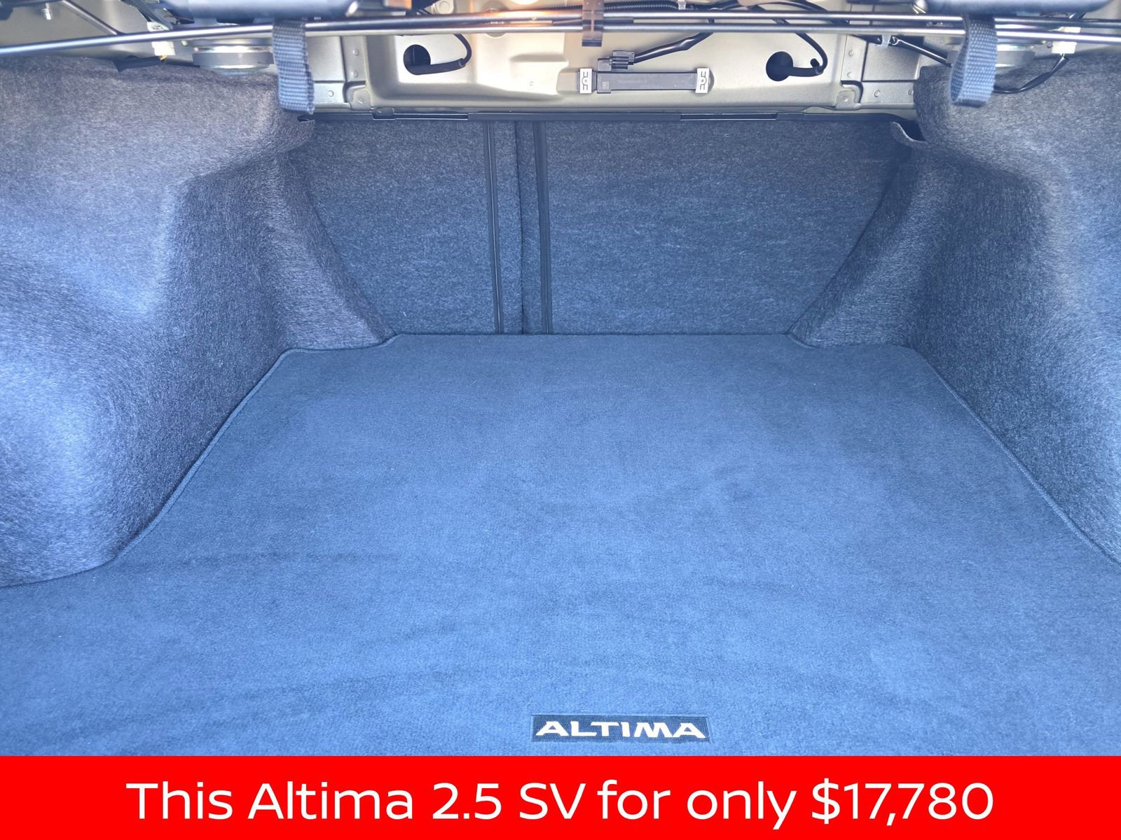 Used 2023 Nissan Altima 2.5 SV image 17