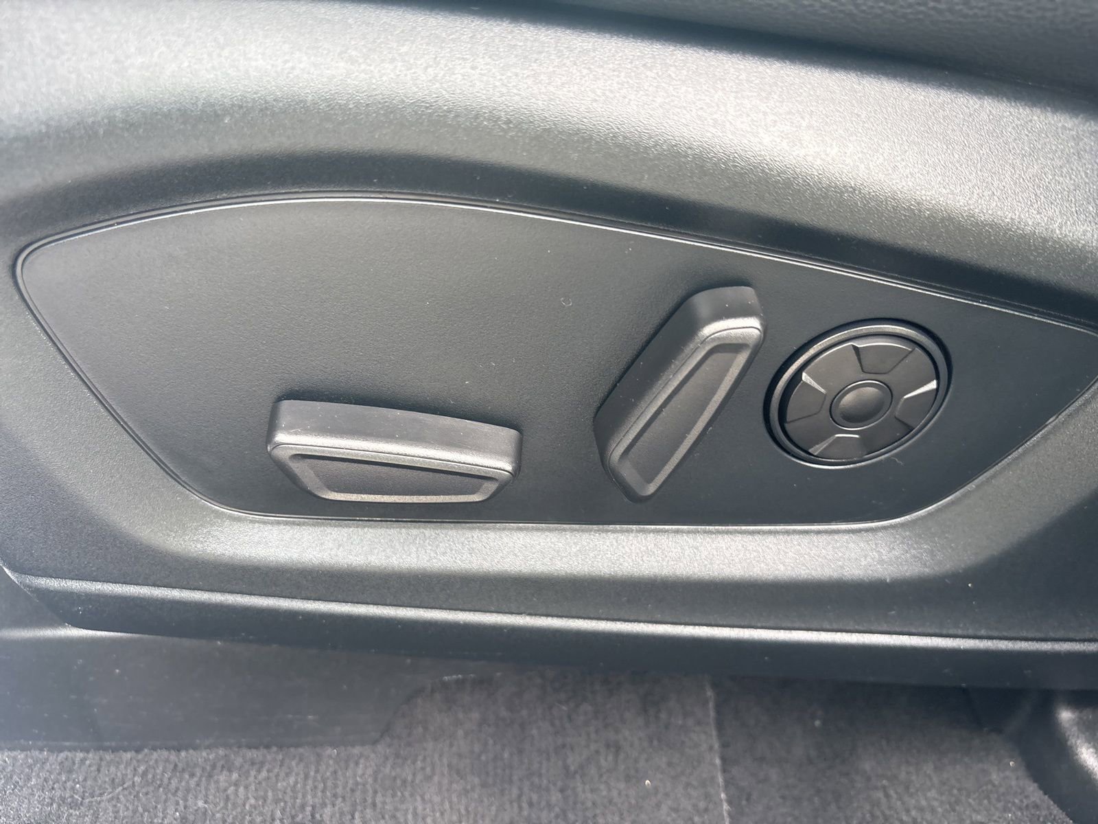 Used 2022 Ford Explorer ST w/ Equipment Group 401A image 27