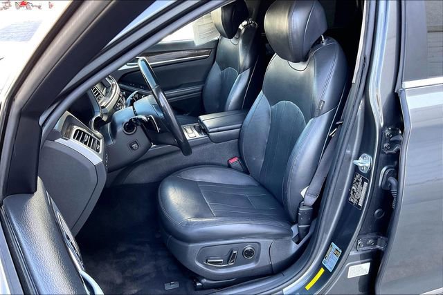 Used 2018 Genesis G80 3.8 w/ Option Group 02 RWD image 24