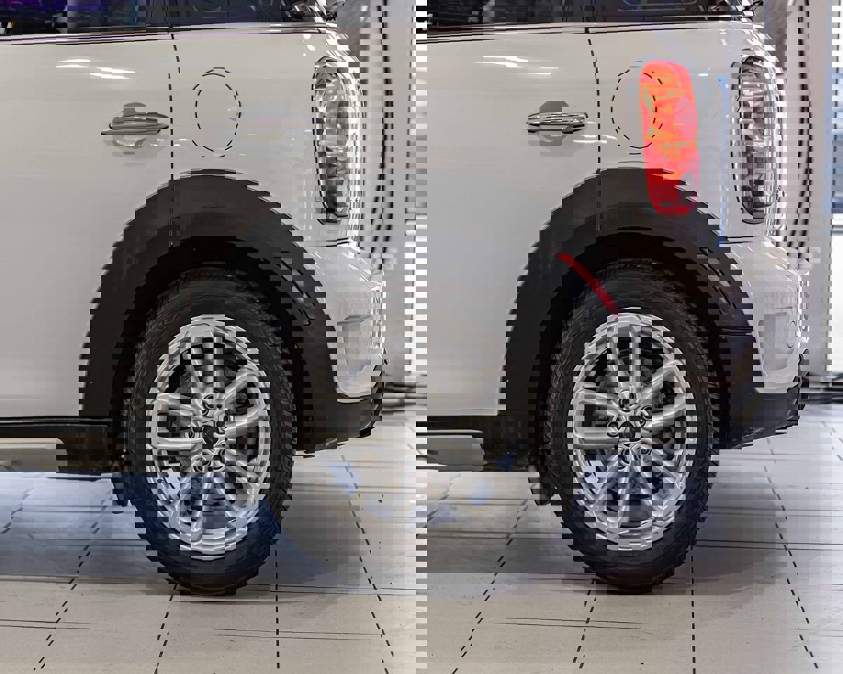 Used 2015 MINI Cooper Countryman S image 8