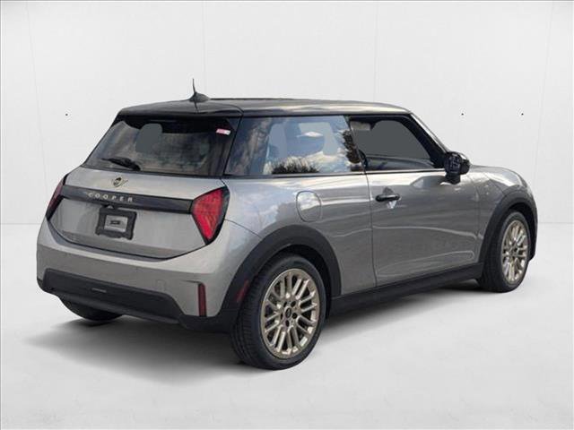 Used 2025 MINI Cooper 2-Door Hardtop image 2