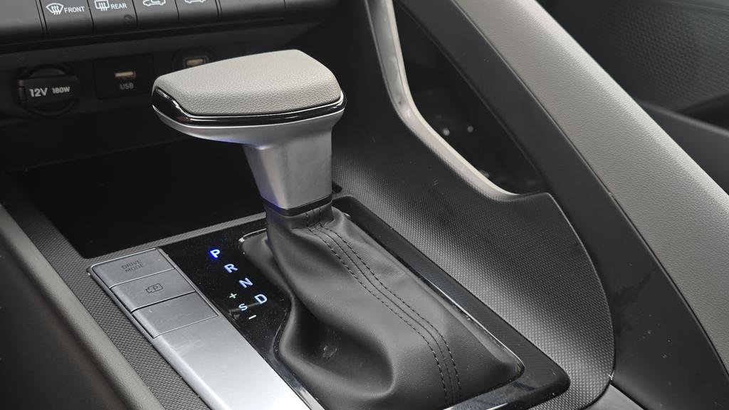 Certified 2023 Hyundai Elantra SEL FWD image 21