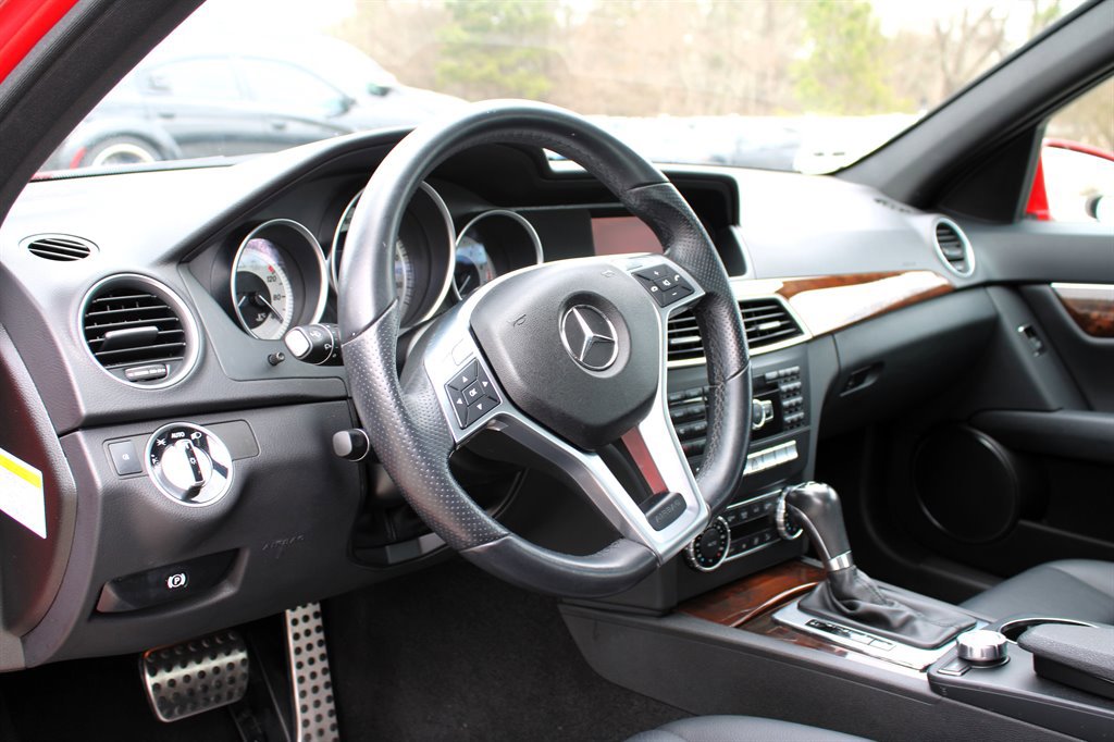 Used 2013 Mercedes-Benz C 250 Luxury image 15