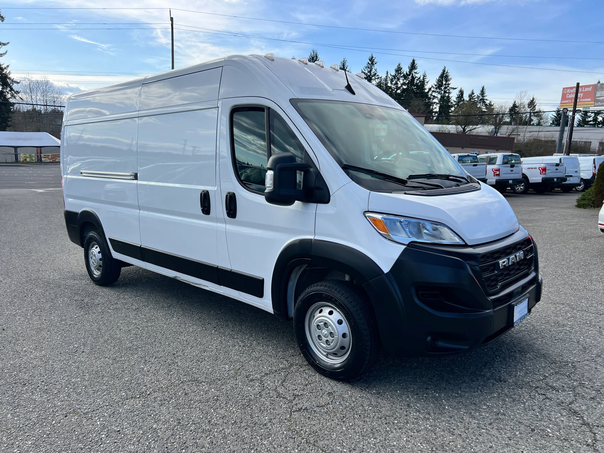 Used 2023 RAM ProMaster 2500 image 3