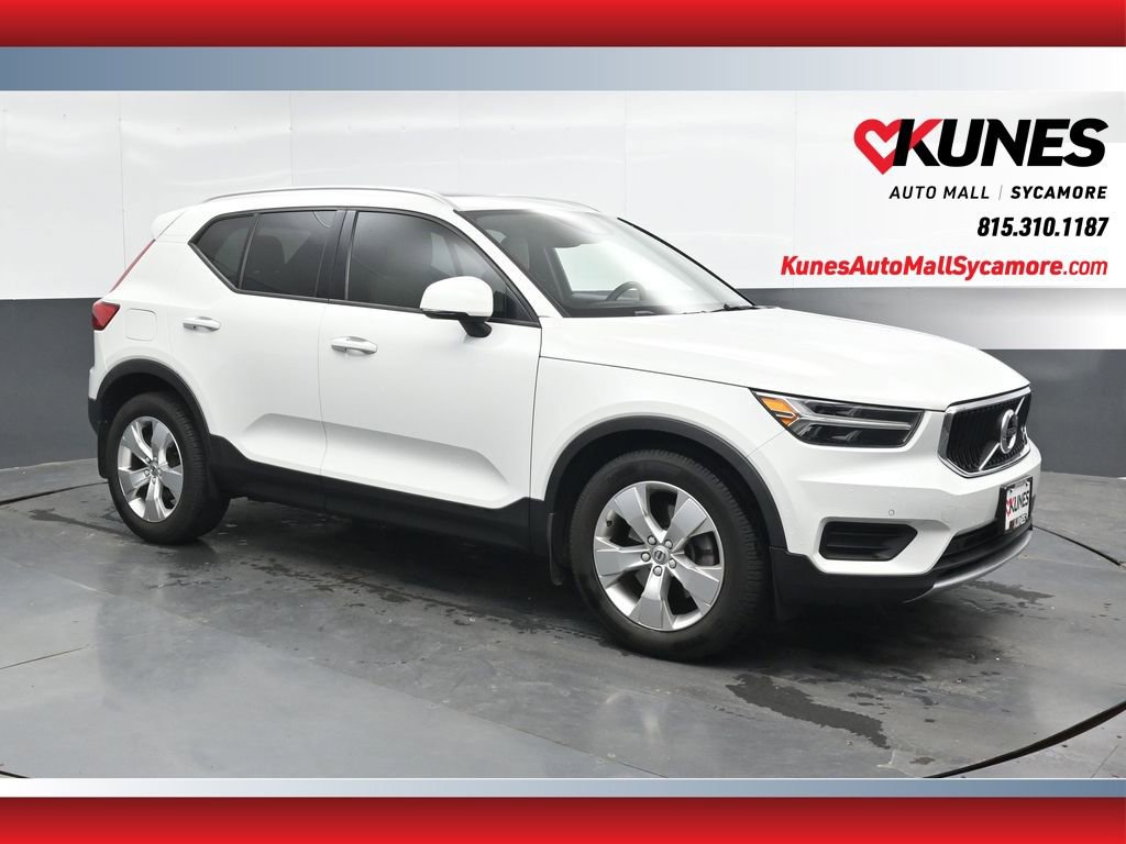 Used 2020 Volvo XC40 T5 Momentum