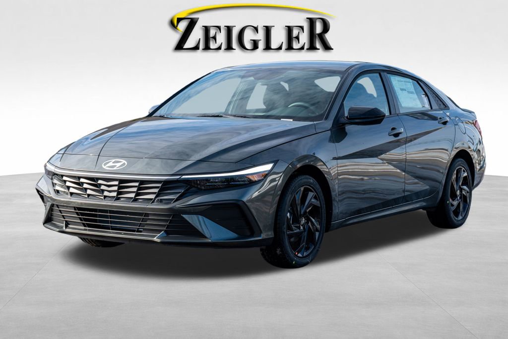 New 2026 Hyundai Elantra Sport image 3