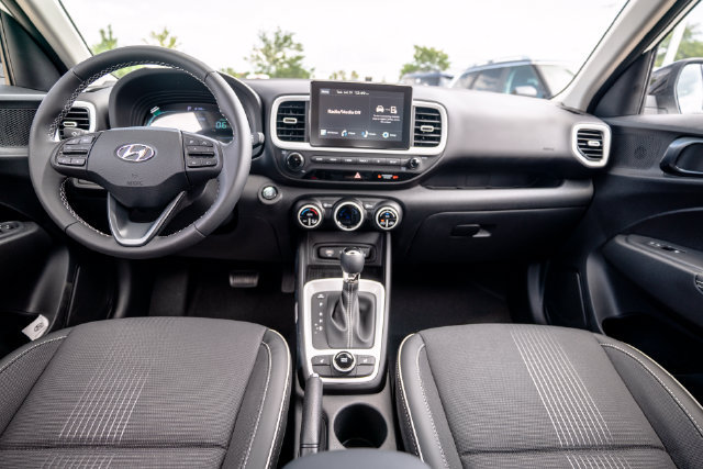 New 2026 Hyundai Venue SEL FWD image 14
