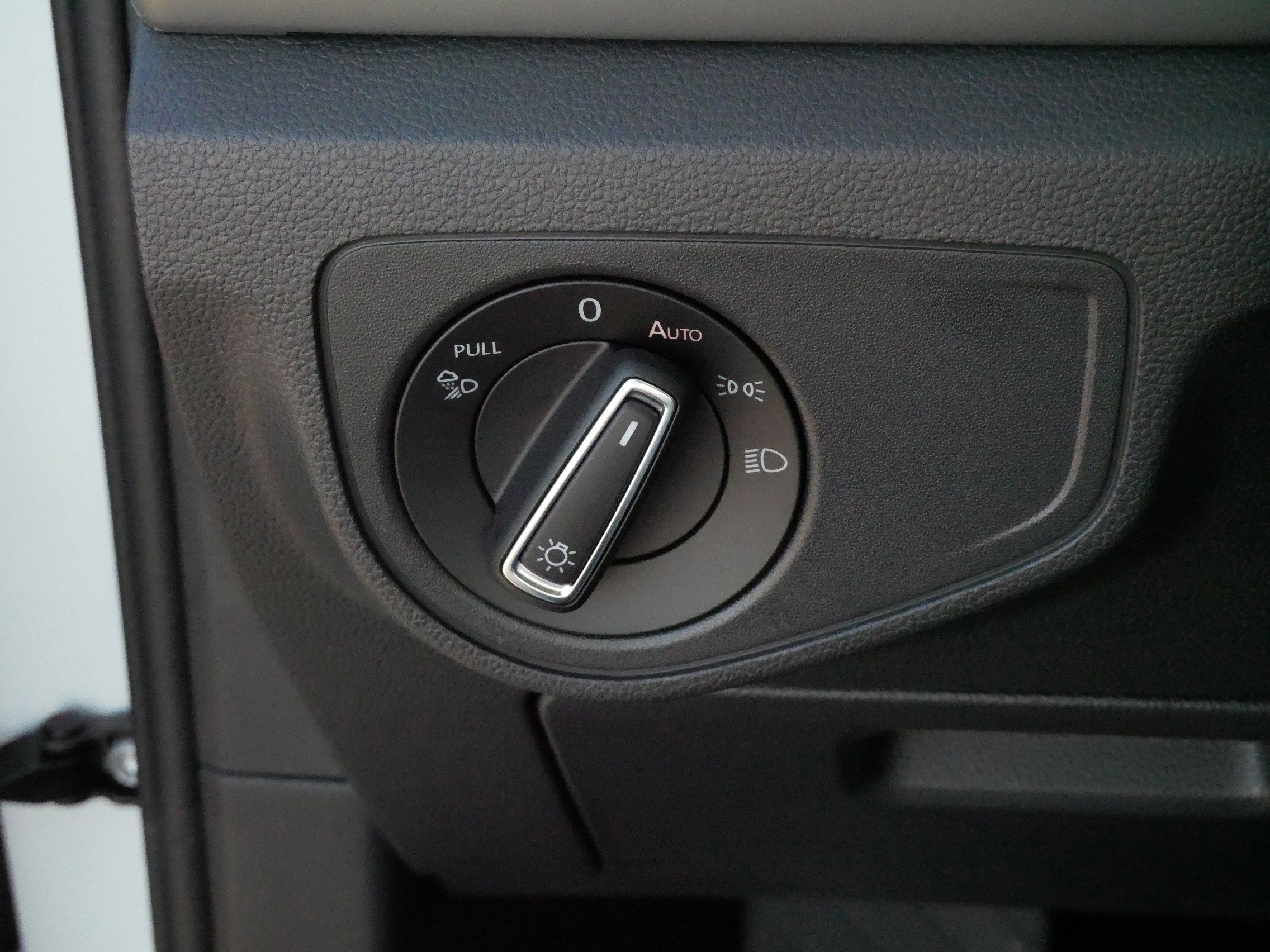 Used 2023 Volkswagen Atlas Cross Sport SEL R-Line image 27