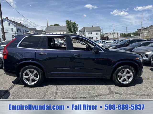 Used 2019 Volvo XC90 T5 Momentum w/ Multimedia Package AWD/4WD image 3