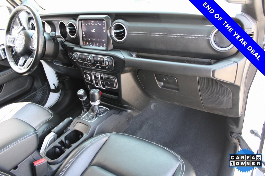 Used 2022 Jeep Wrangler Unlimited Sahara w/ Cold Weather Group image 27