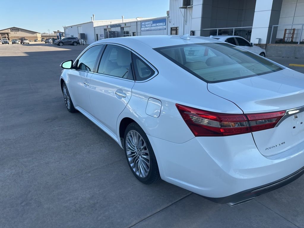 Used 2016 Toyota Avalon Limited w/ Toyota Safety Sense Package FWD image 30