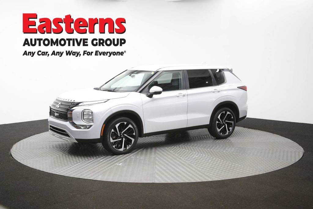 Used 2024 Mitsubishi Outlander SE AWD/4WD image 56