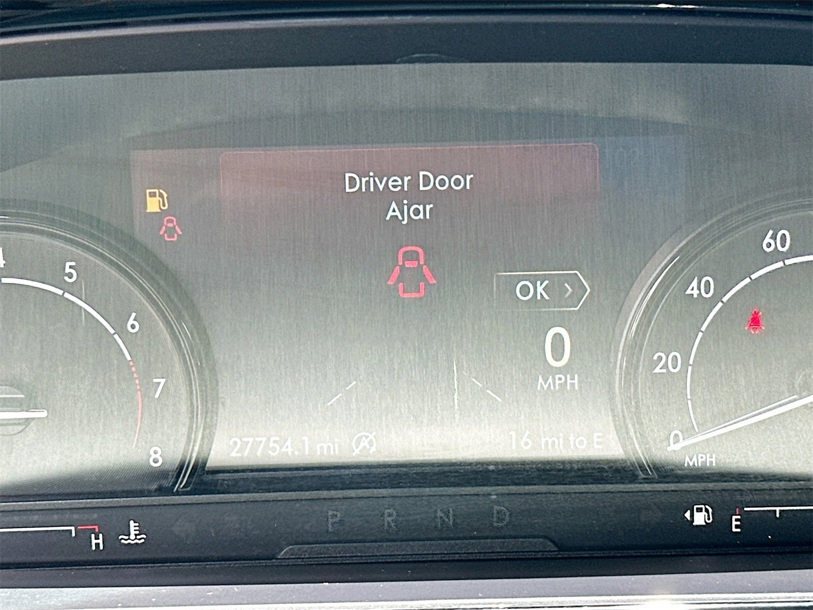 Used 2021 Lincoln Corsair Standard image 12