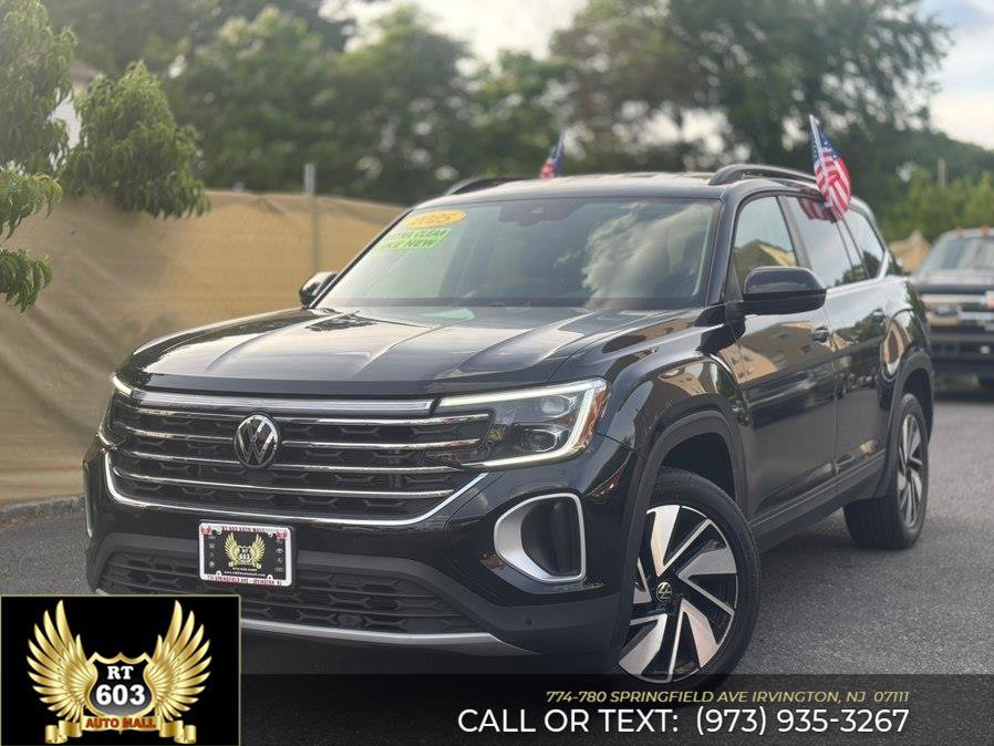 Used 2025 Volkswagen Atlas SE AWD/4WD image 1