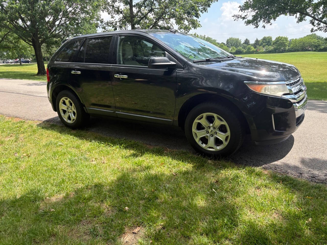Used 2011 Ford Edge SEL w/ 202A Rapid Spec Order Code AWD/4WD image 14