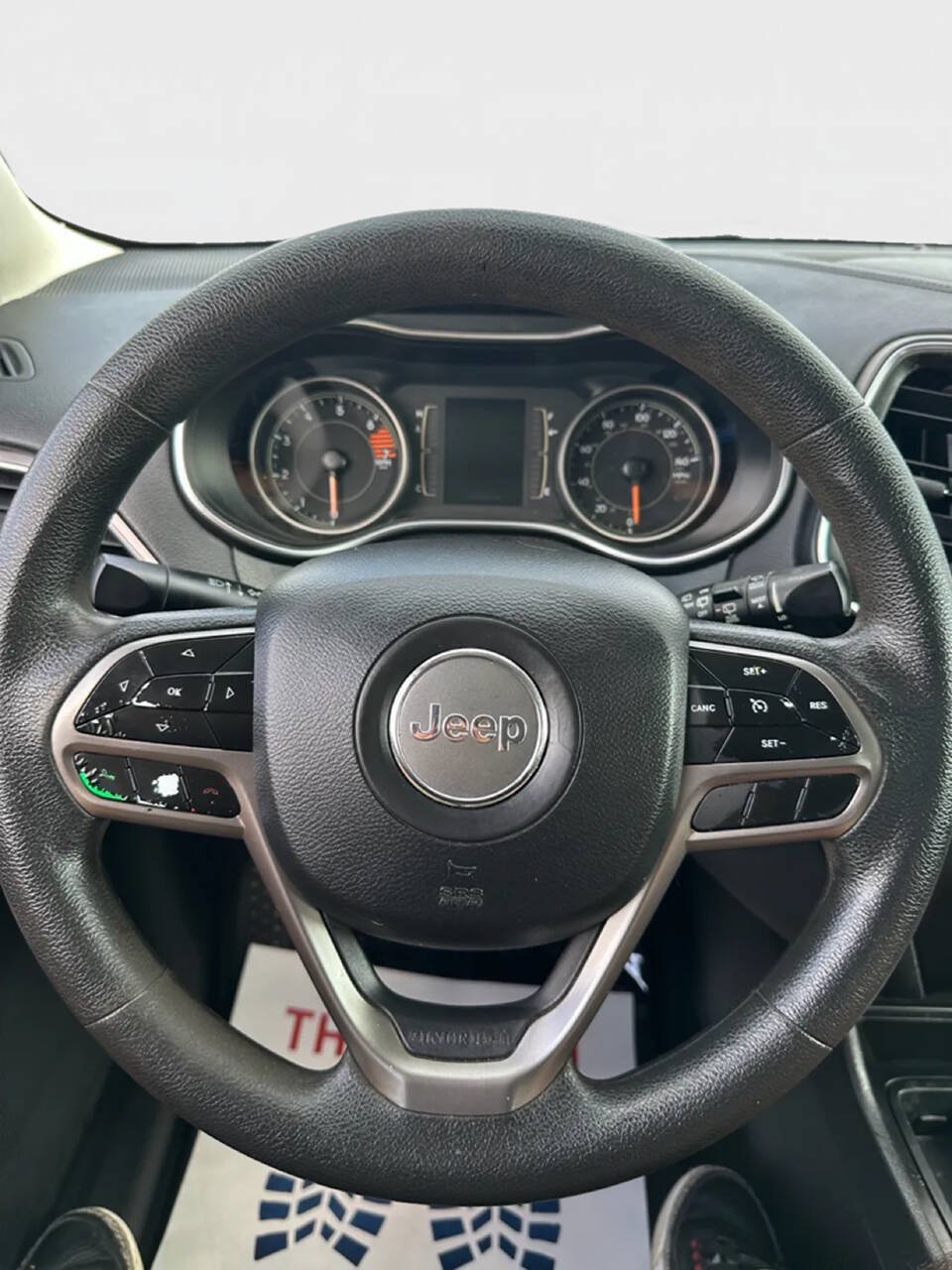 Used 2019 Jeep Cherokee Latitude w/ Popular Appearance Group FWD image 10