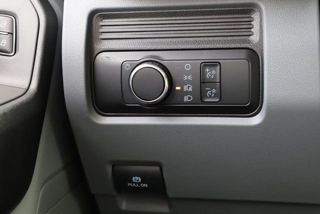 Used 2024 Ford F550 4x4 Regular Cab Super Duty image 30