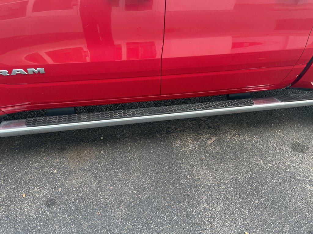 Used 2019 RAM 1500 Laramie AWD/4WD image 7